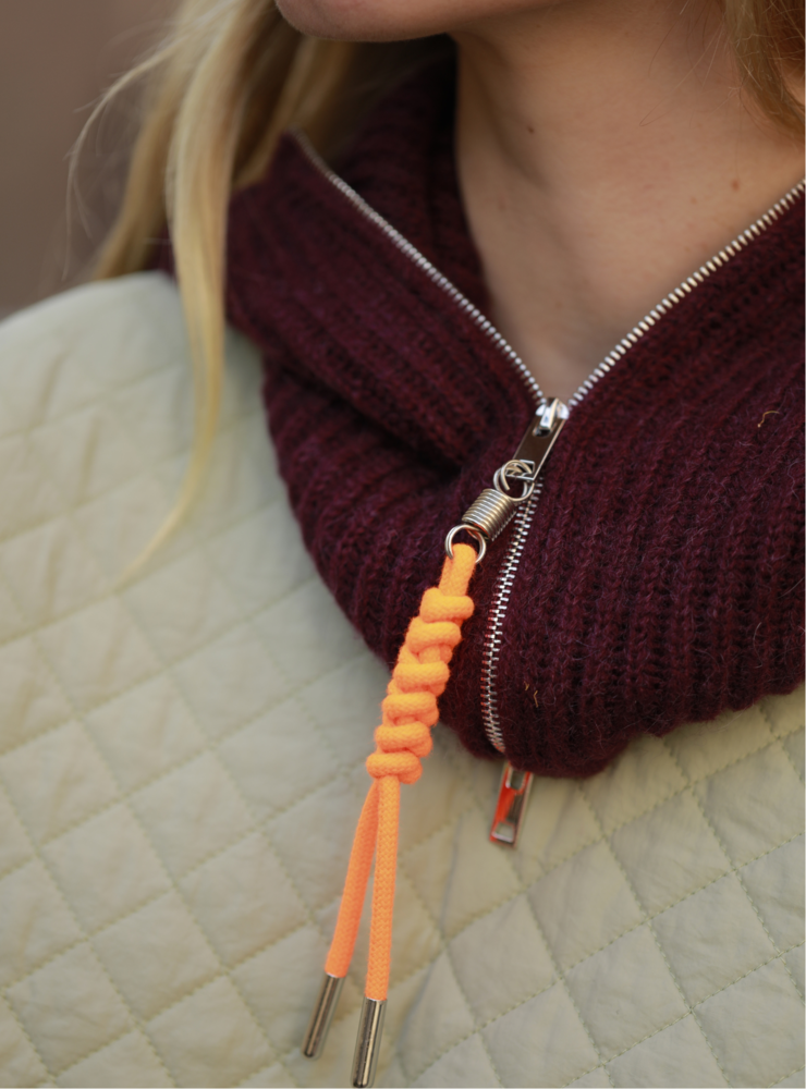 Cagoule Griotte en maille douce et chaude