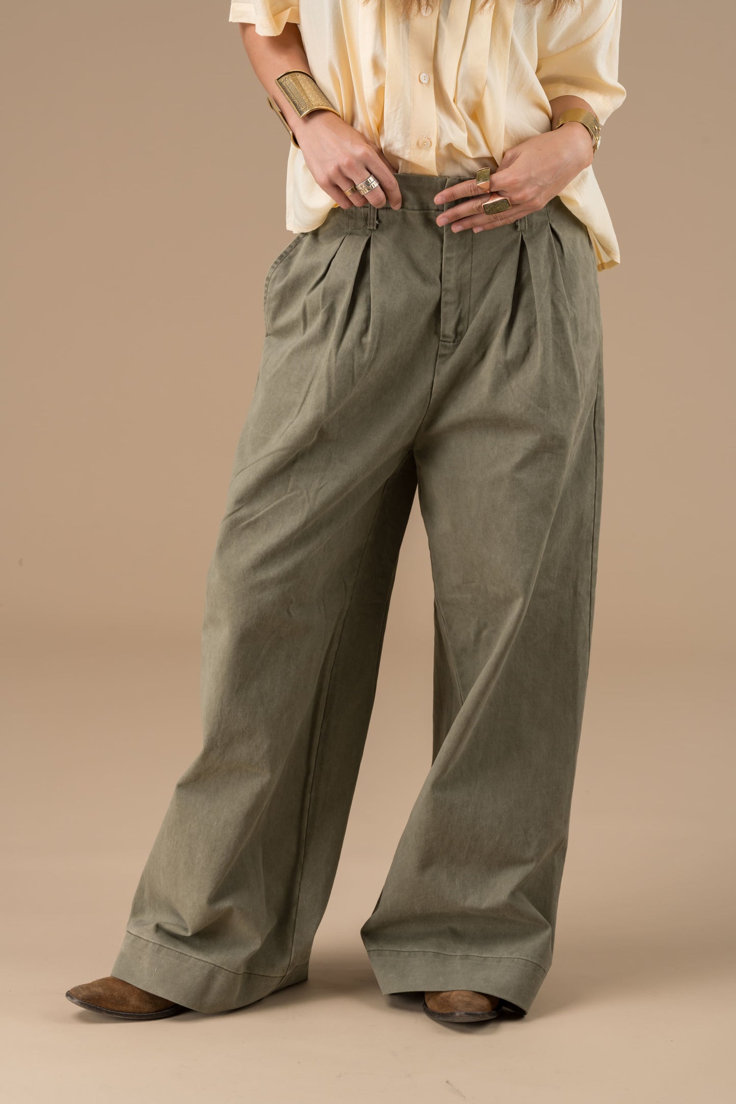 Pantalon Bégonia Kaki à pinces