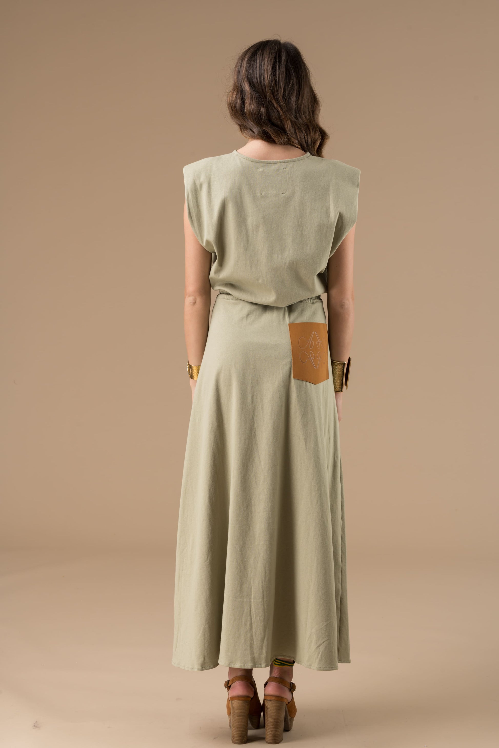 Robe Margareth kaki longue sans manches