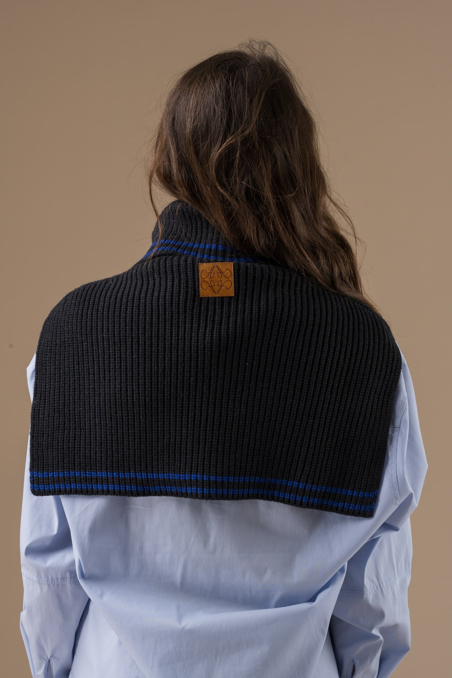 Col coco marine écharpe moderne et compacte