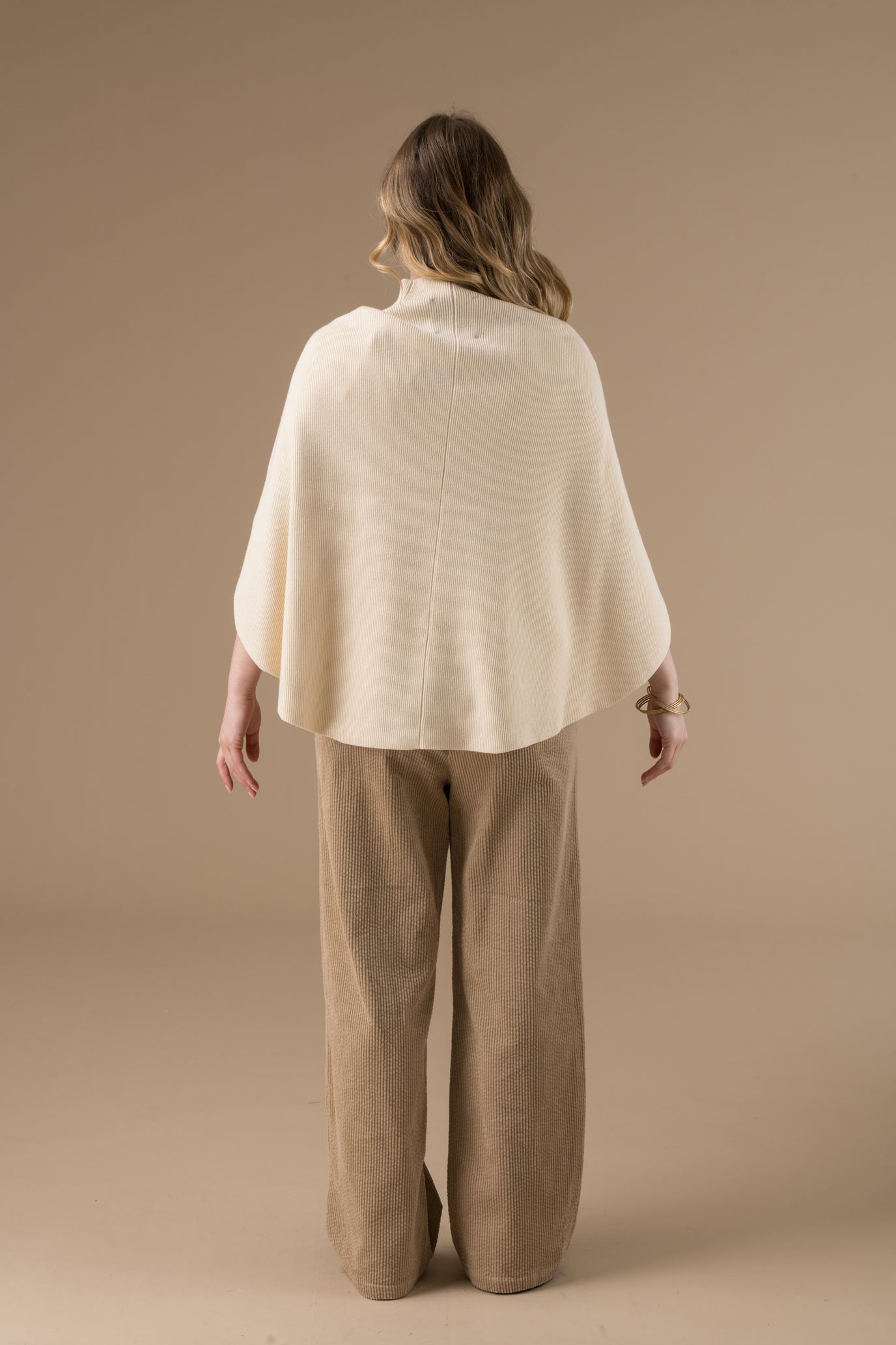 Pull Sierra à manches fendues effet cape