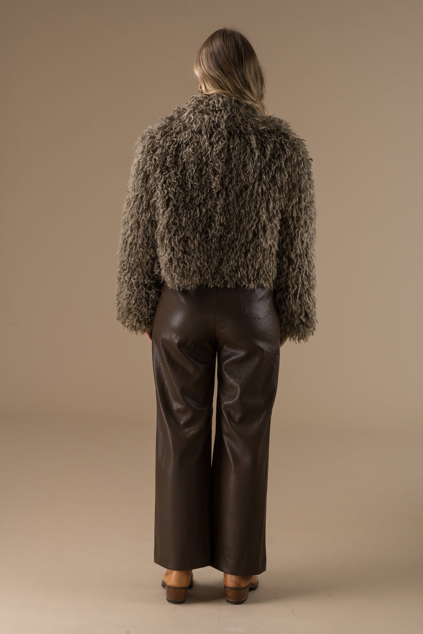 Manteau Aliana effet fourrure bouclée