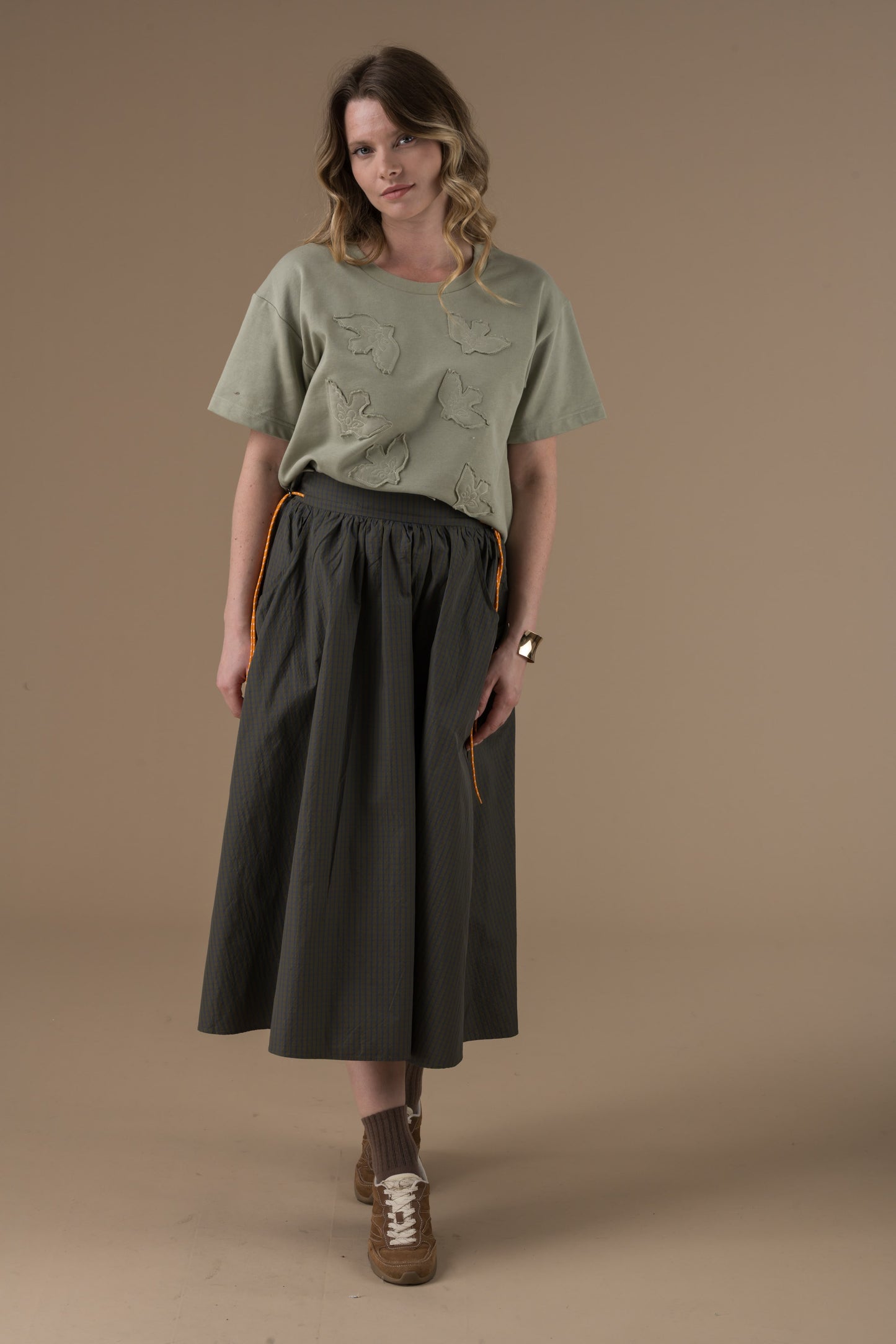 Jupe Acacia longue à imprimé feuillage carreaux verts et violets