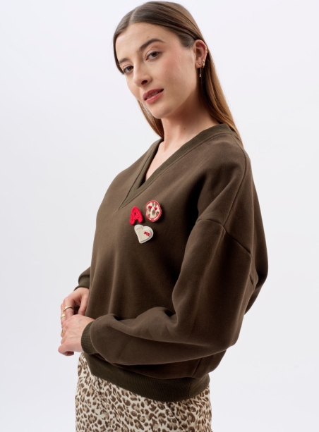 Ruffus chocolate sweatshirt