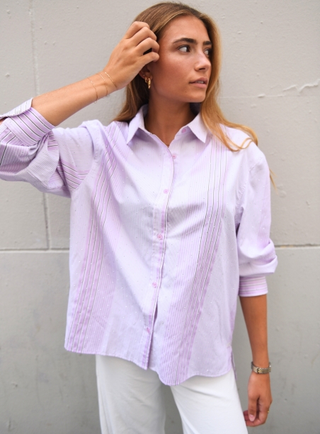 Daria Strass pink shirt