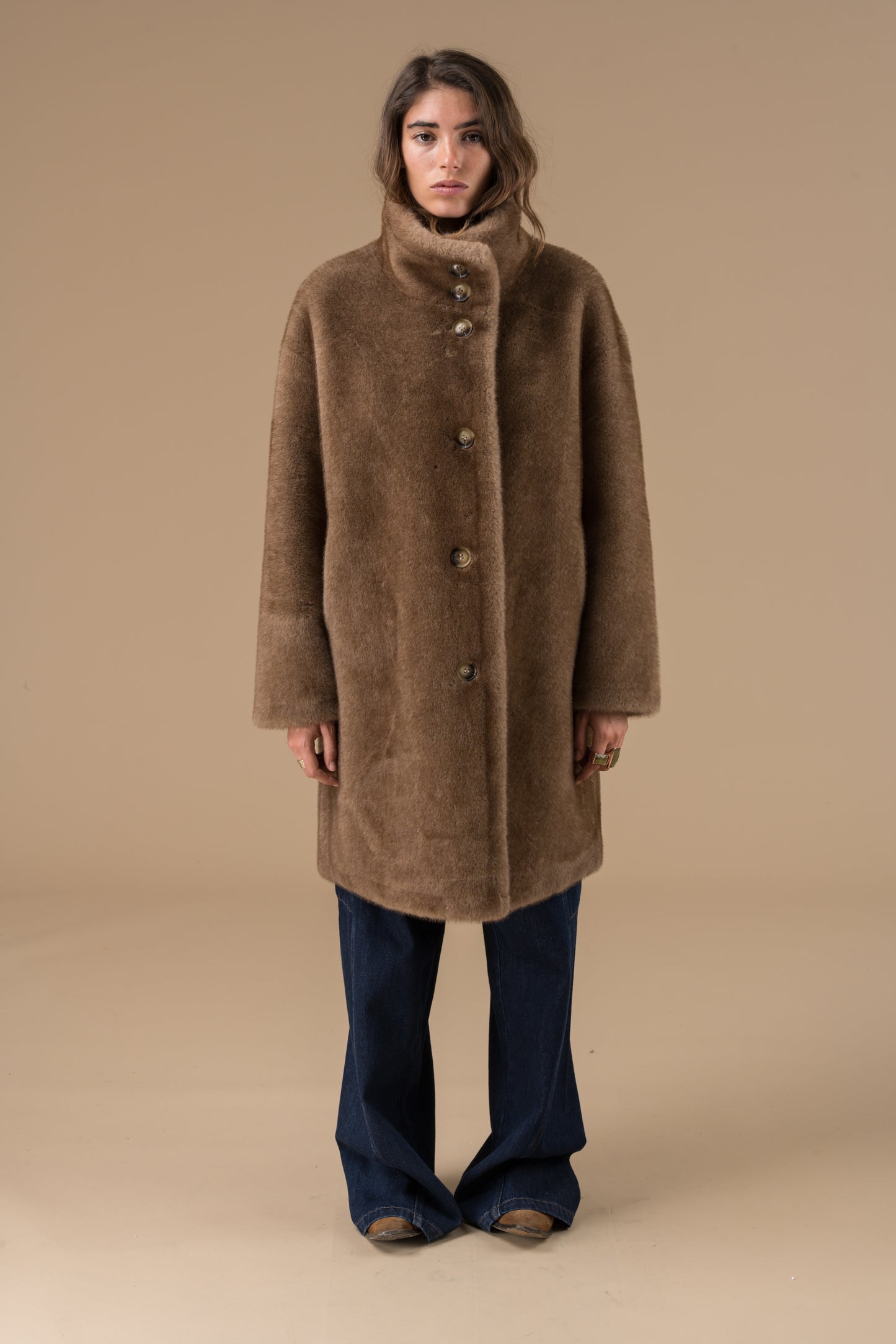 manteau long Véra en fausse fourrure douce