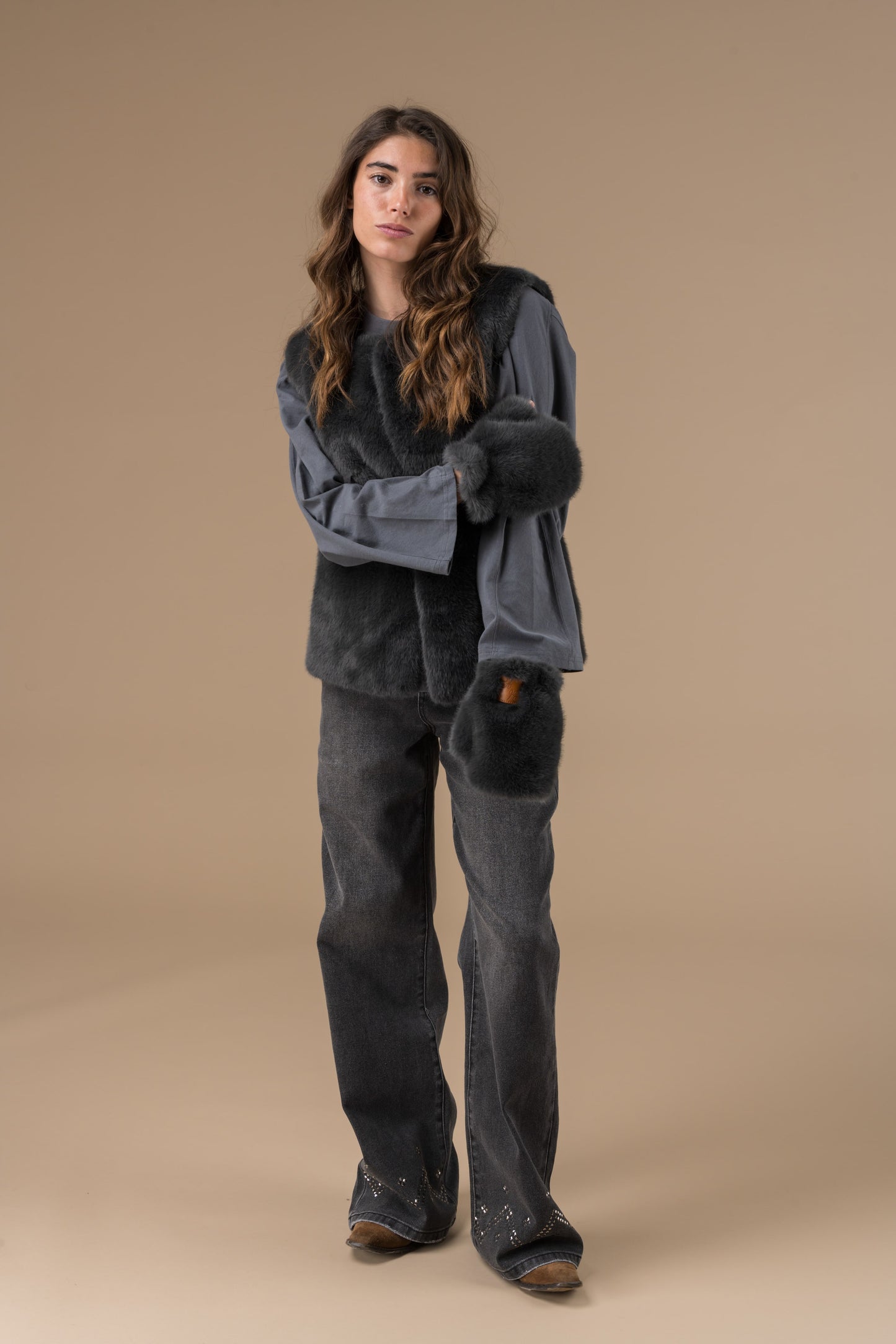 Pantalon Penny noir coupe droite avec détails cloutés
