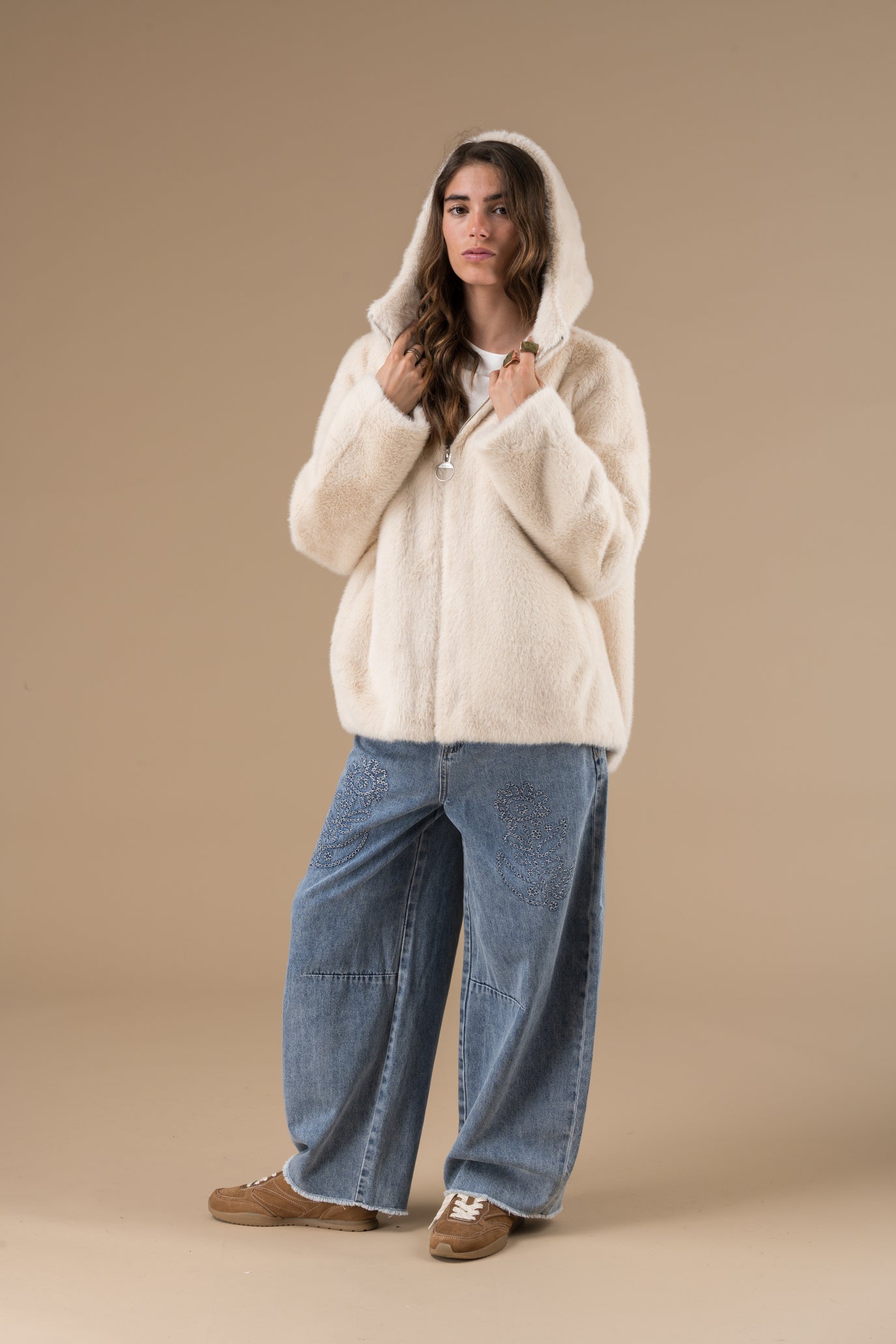 Manteau Katarina et sa capuche