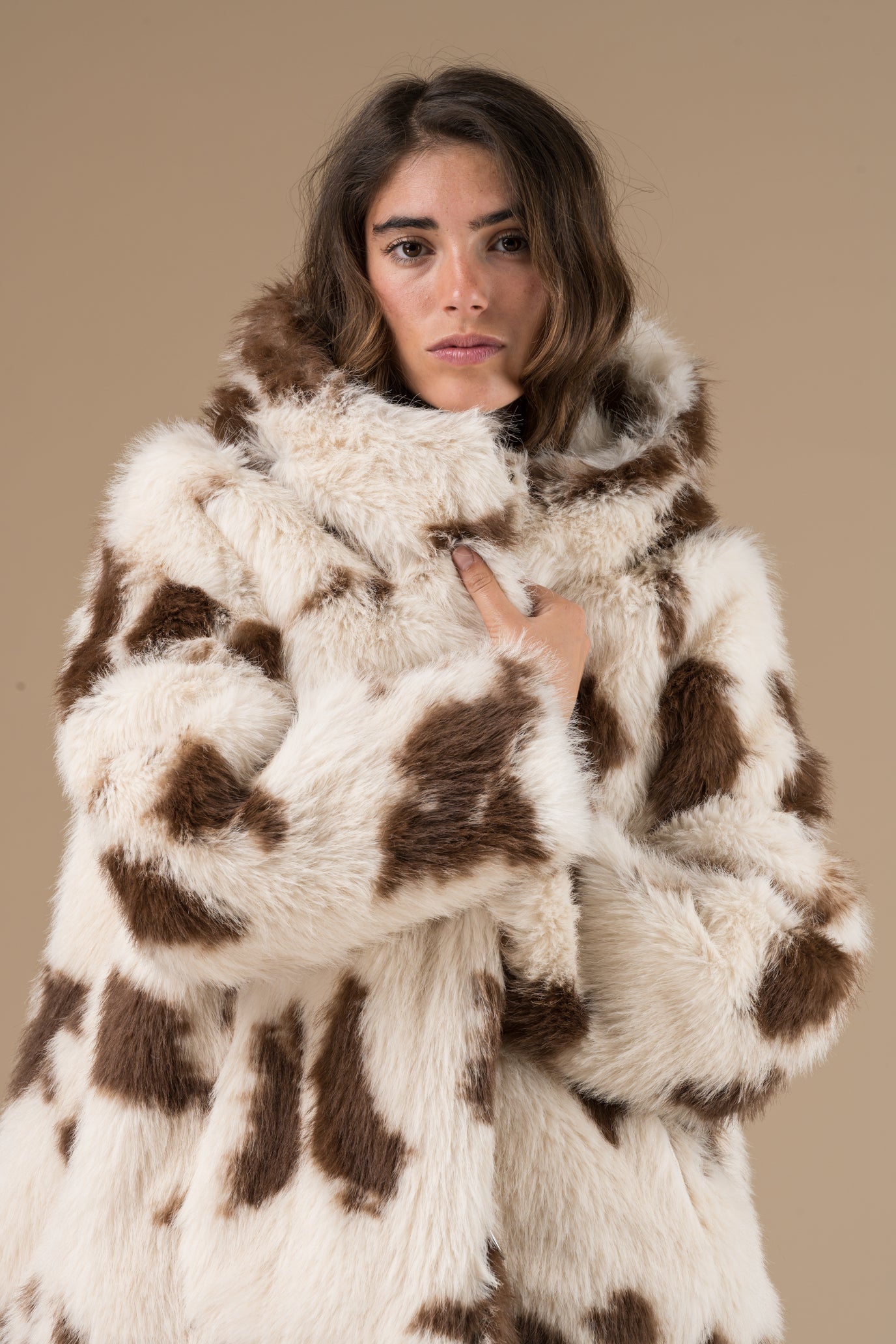 Manteau Katarina et sa capuche