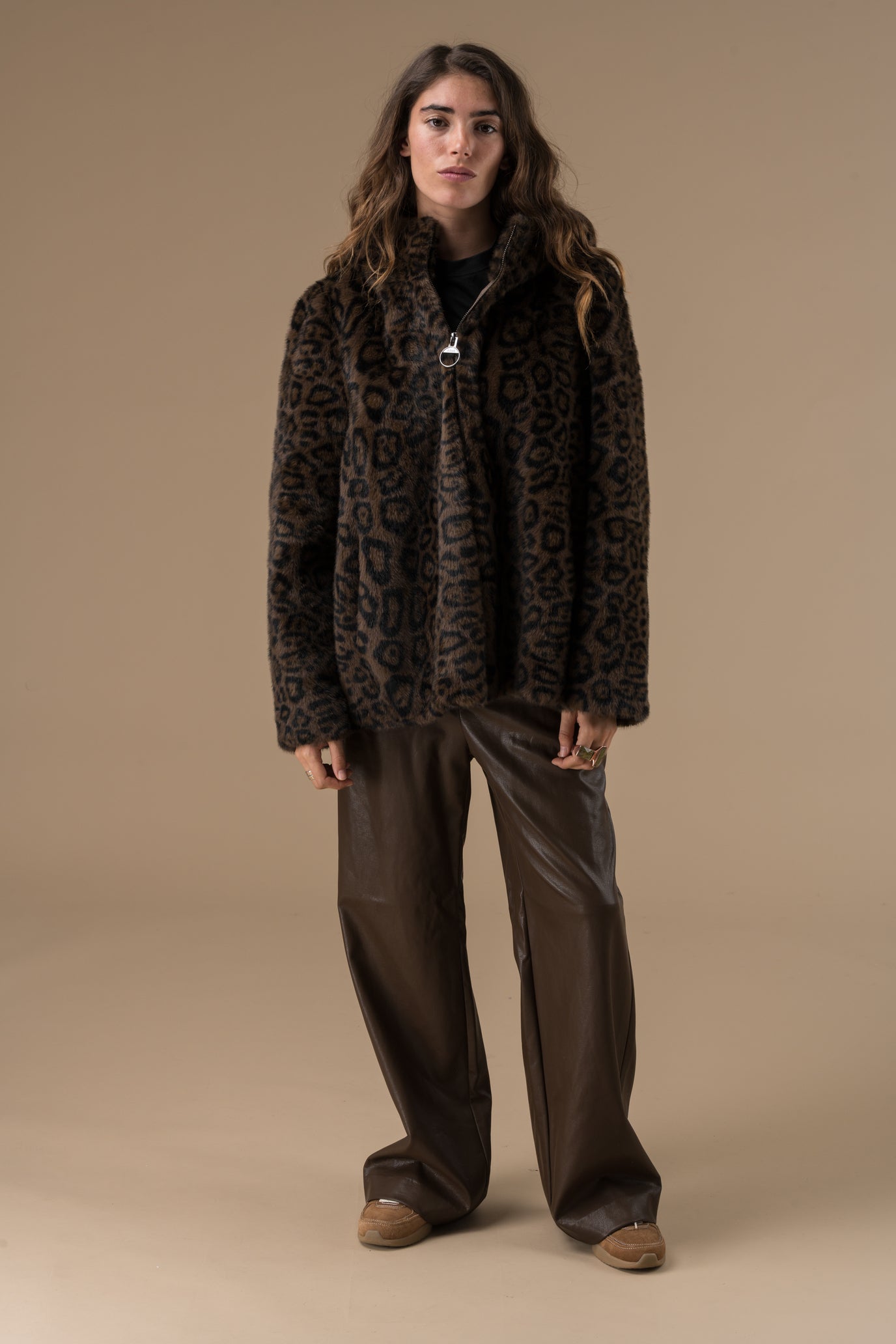 Manteau Katarina et sa capuche