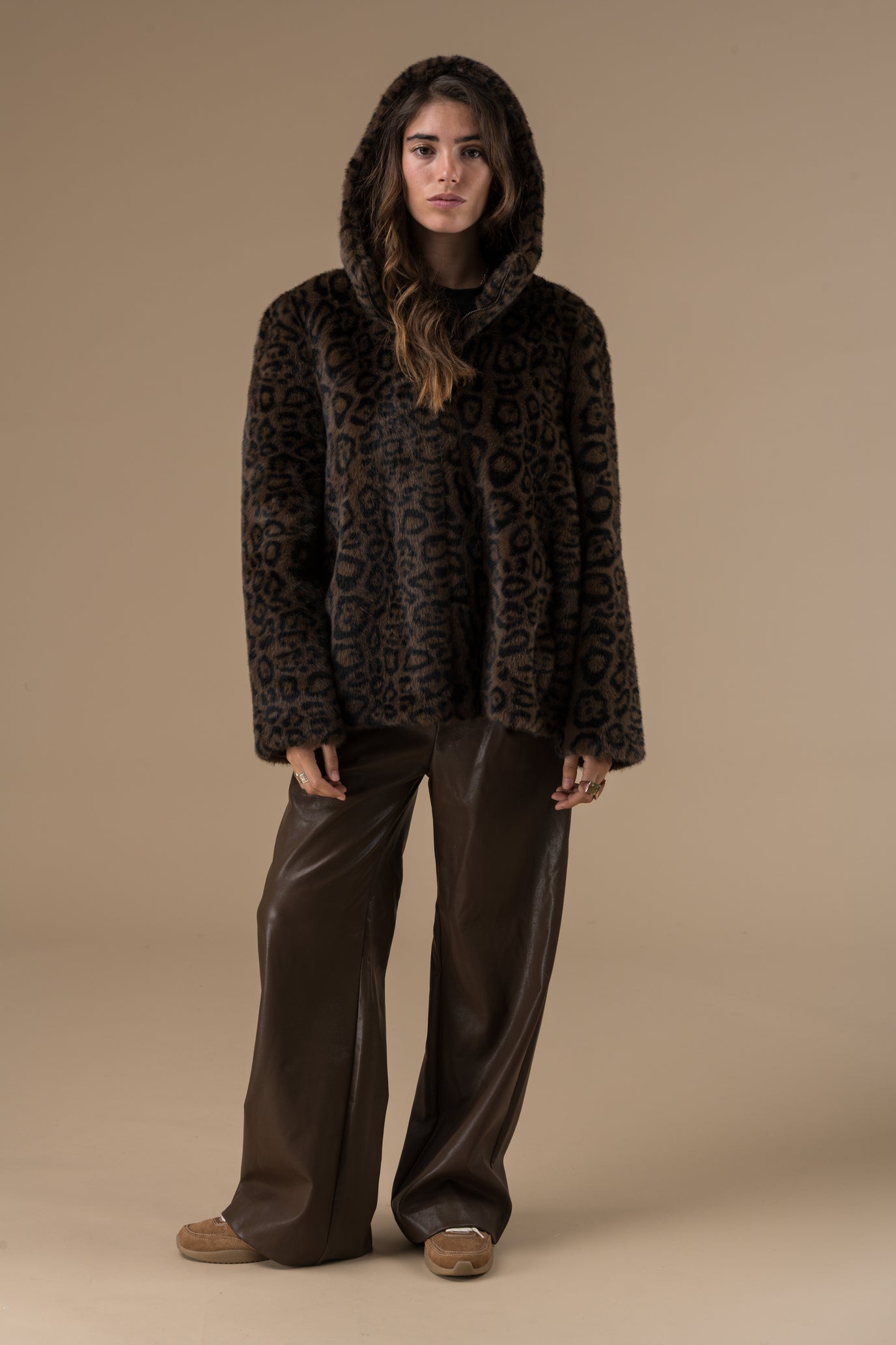 Manteau Katarina et sa capuche