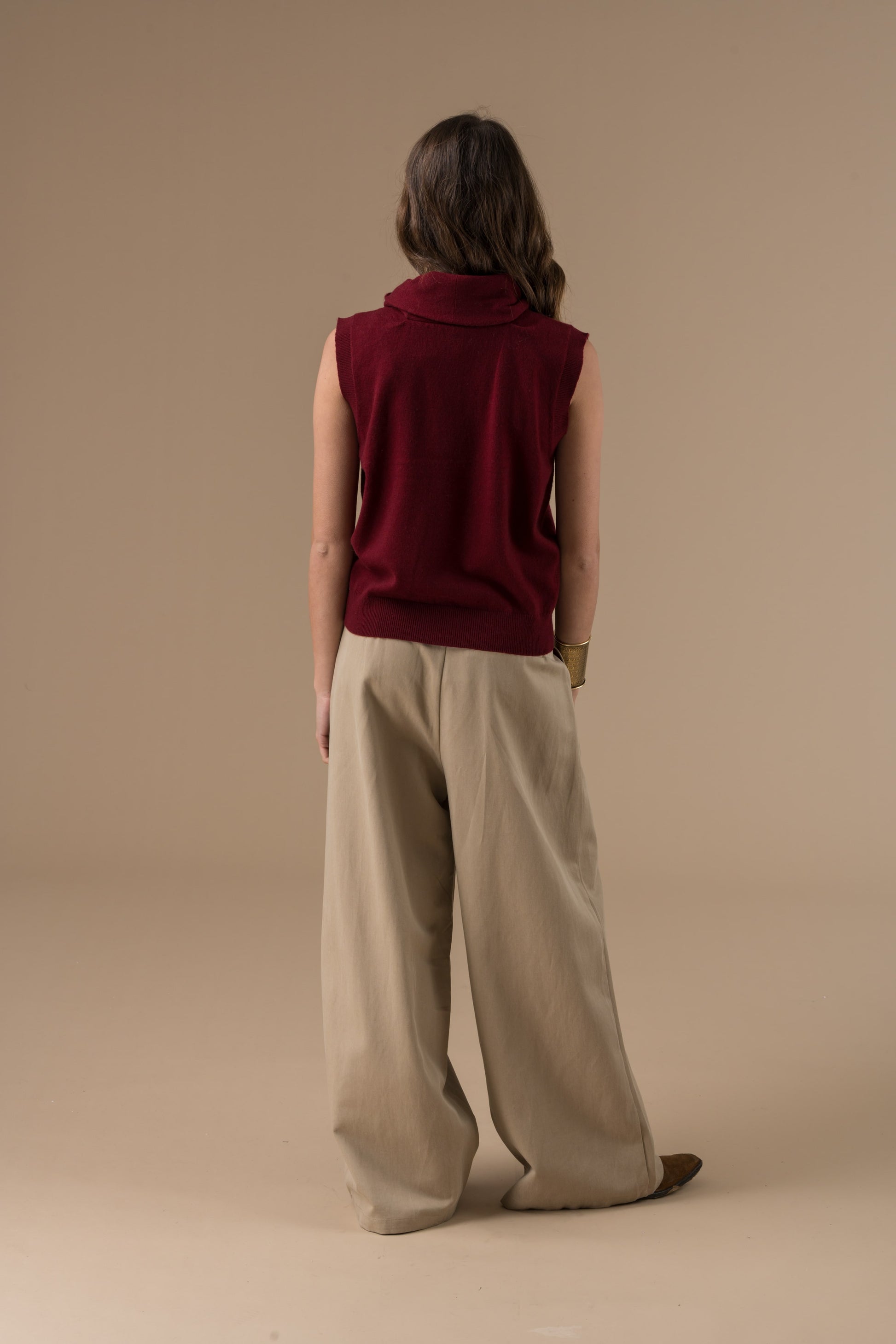 Pull Domitille sans manches et col montant