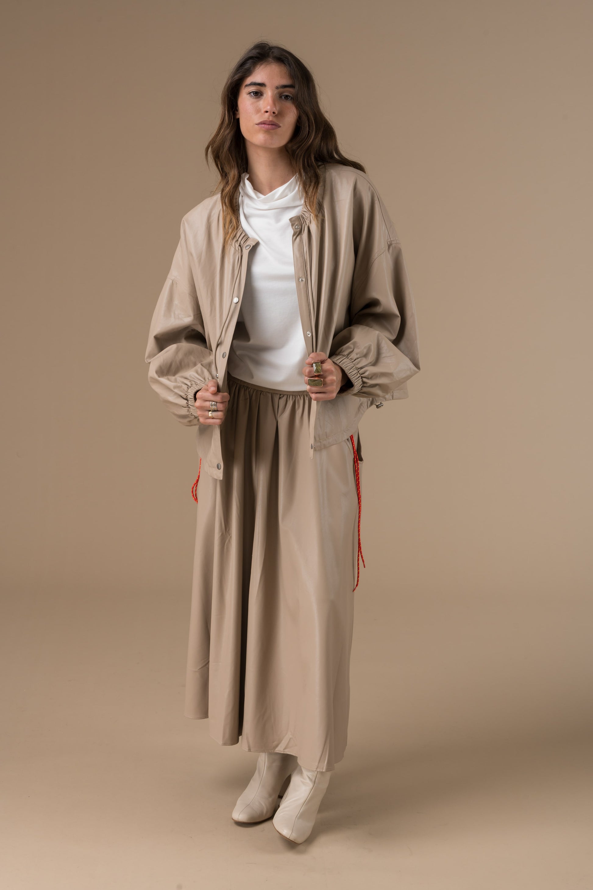 Jupe Acacia longue à imprimé feuillage taupe