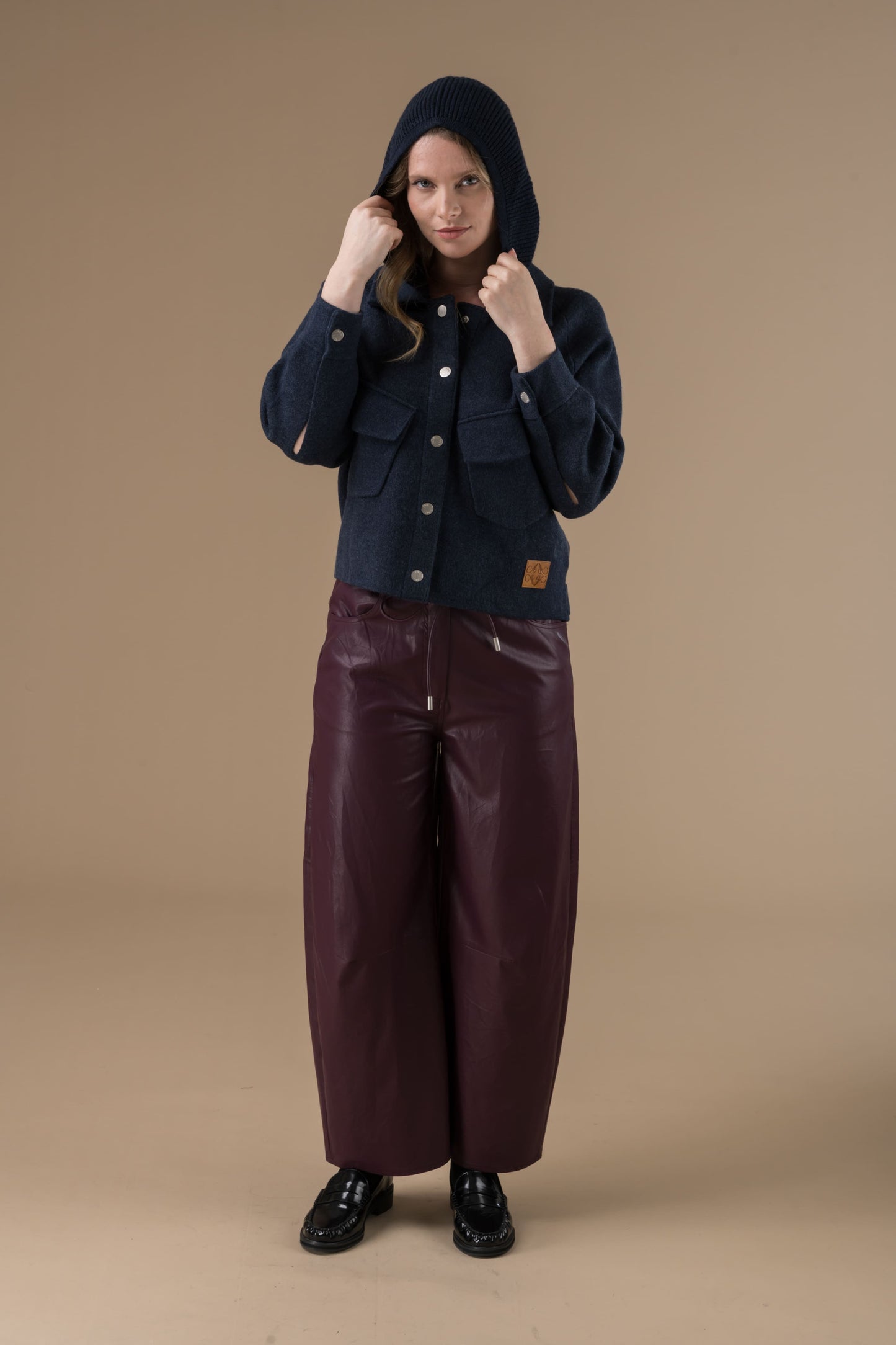 Veste Nerina courte avec capuche amovible