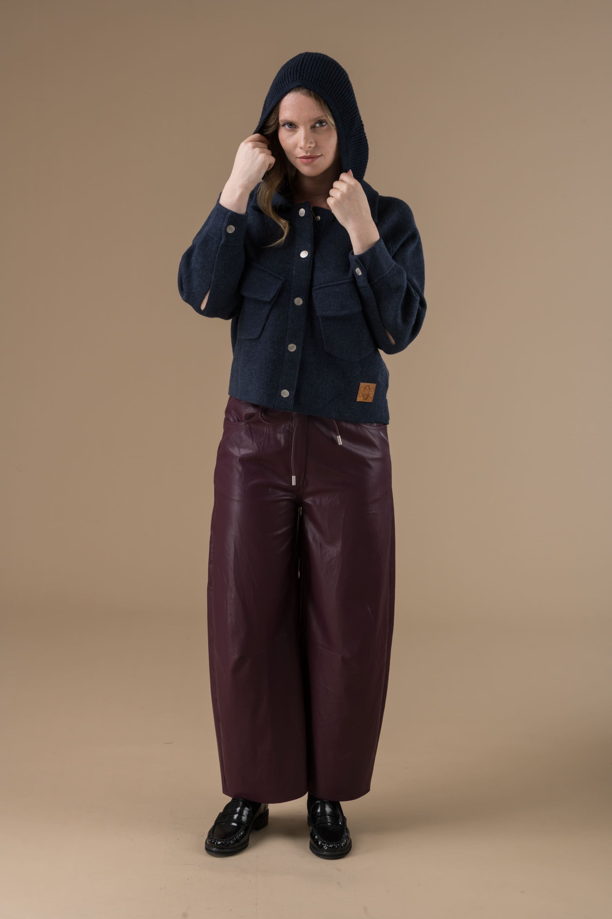 Veste Nerina courte avec capuche amovible