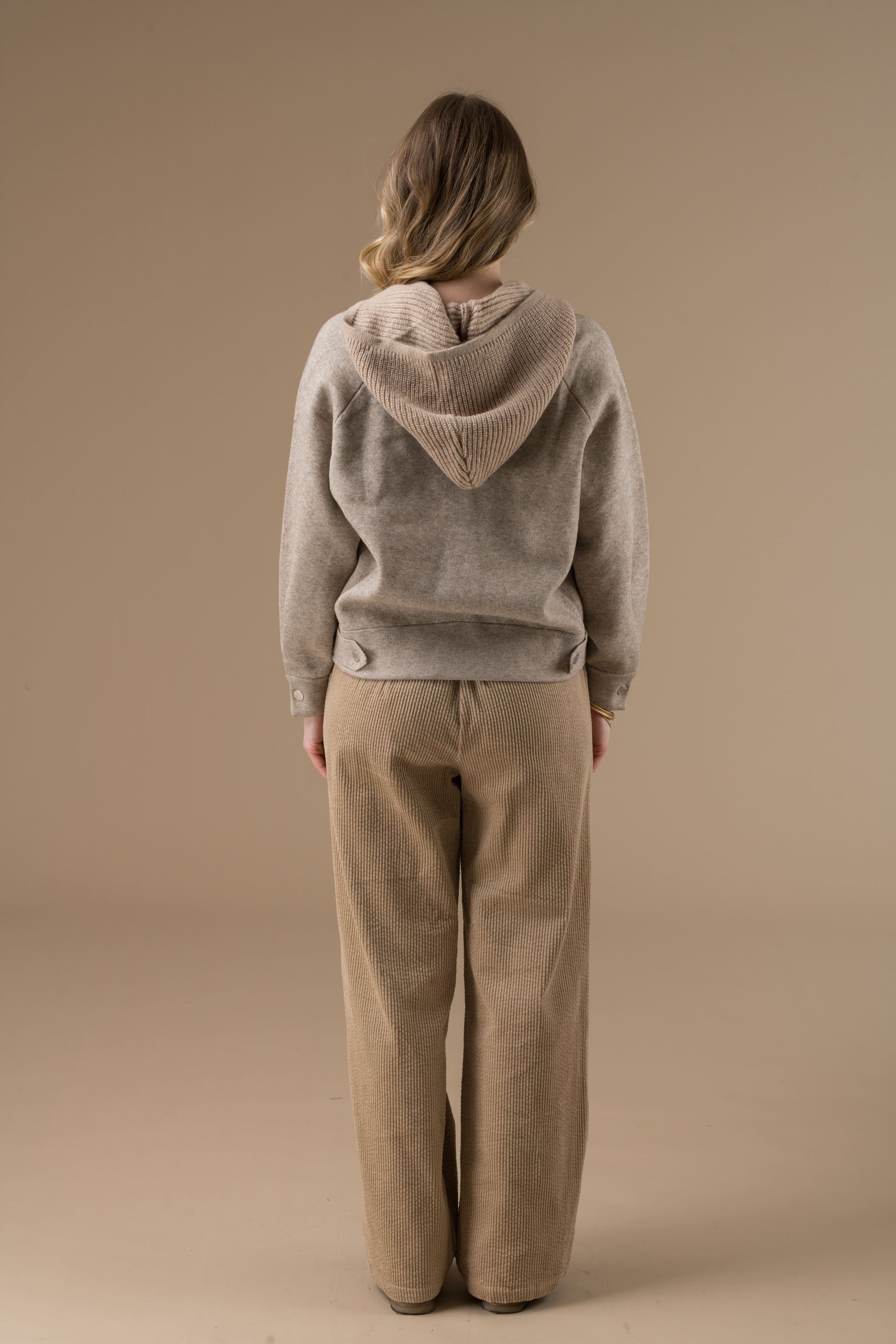 Veste Nerina courte avec capuche amovible