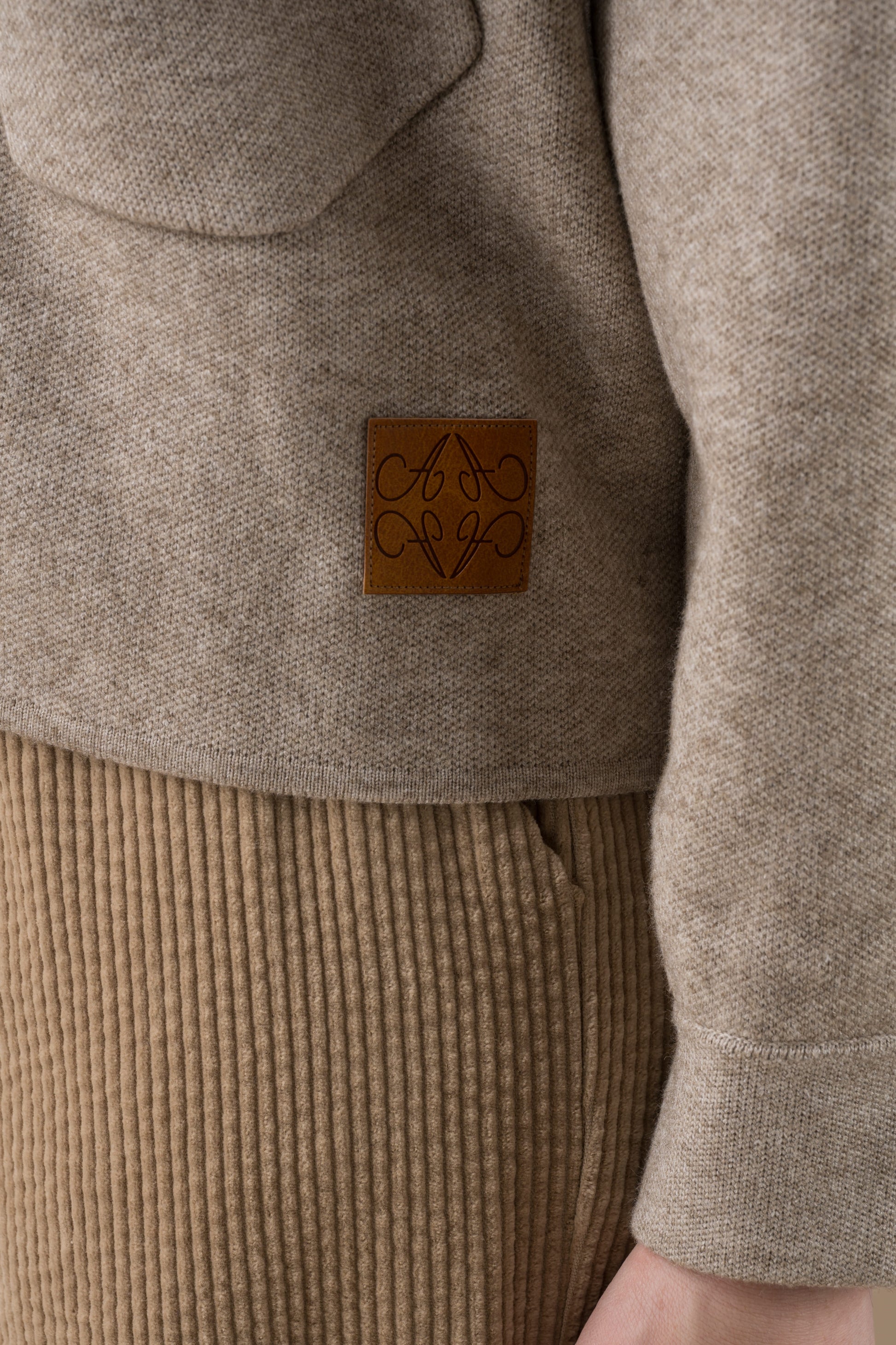 Veste Nerina courte avec capuche amovible