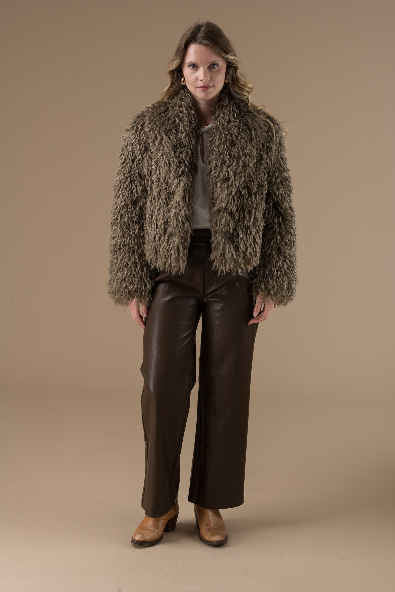 Manteau Aliana effet fourrure bouclée