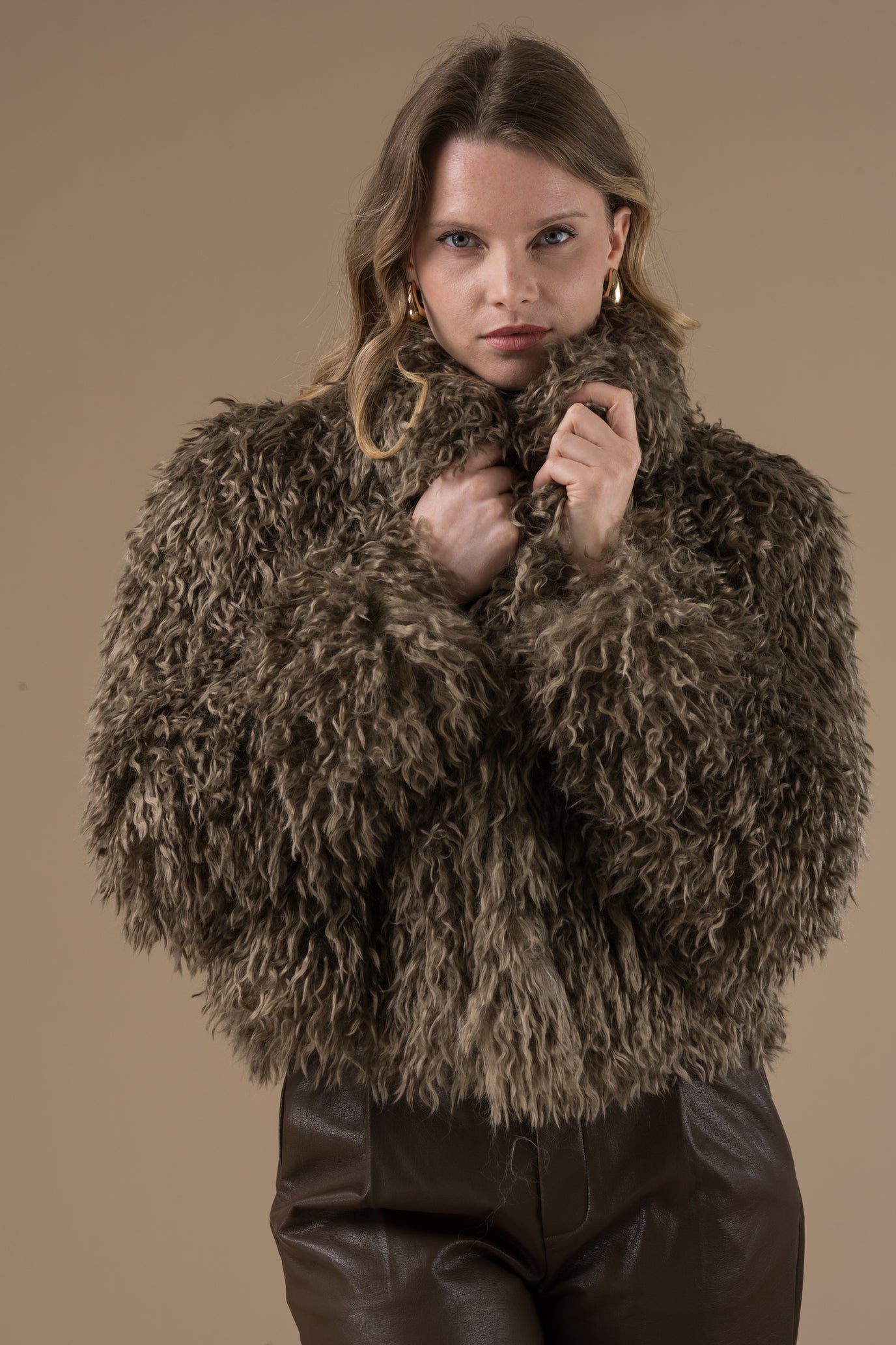 Manteau Aliana effet fourrure bouclée
