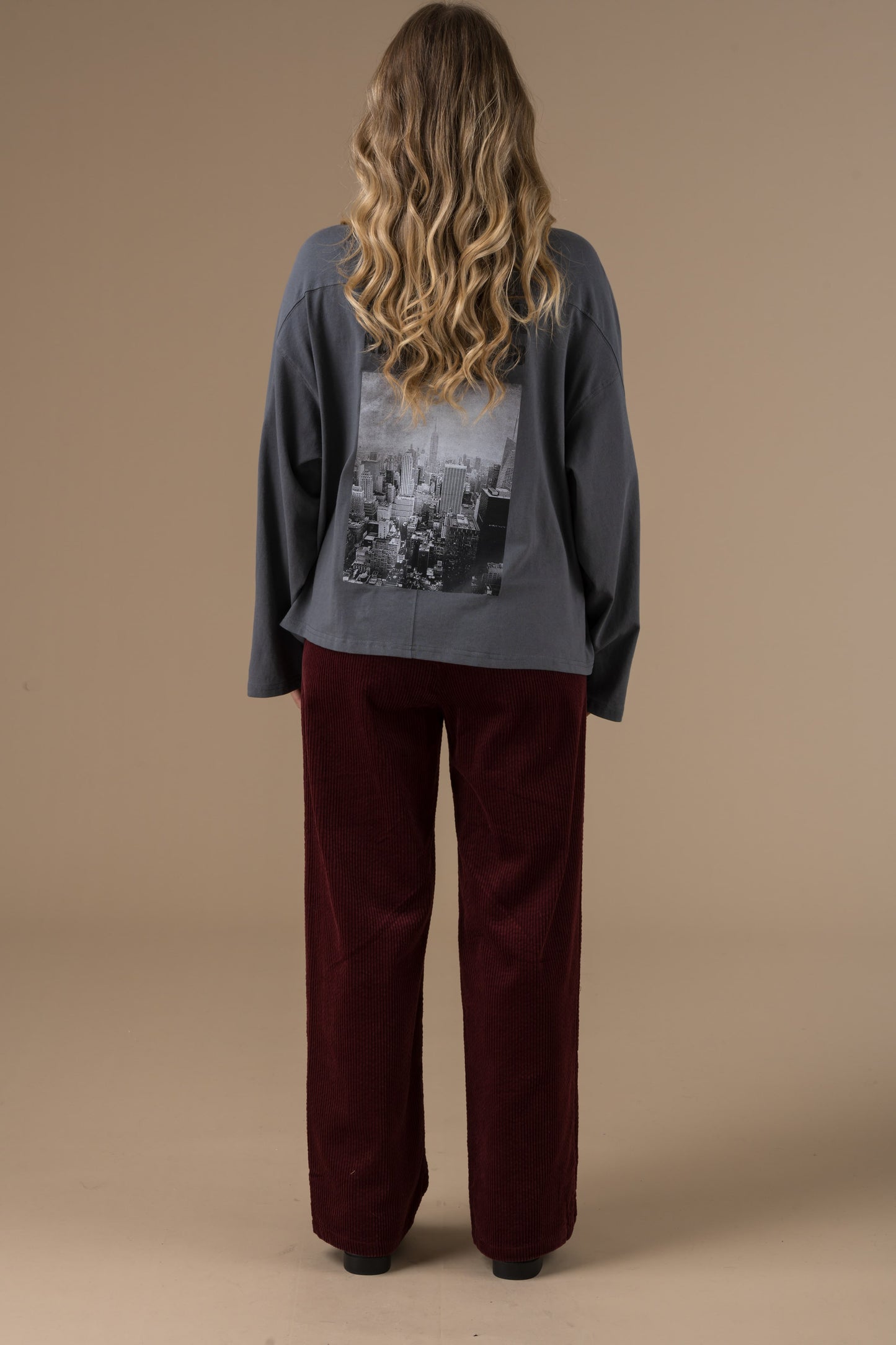 Pantalon Meredith droit en velours côtelé