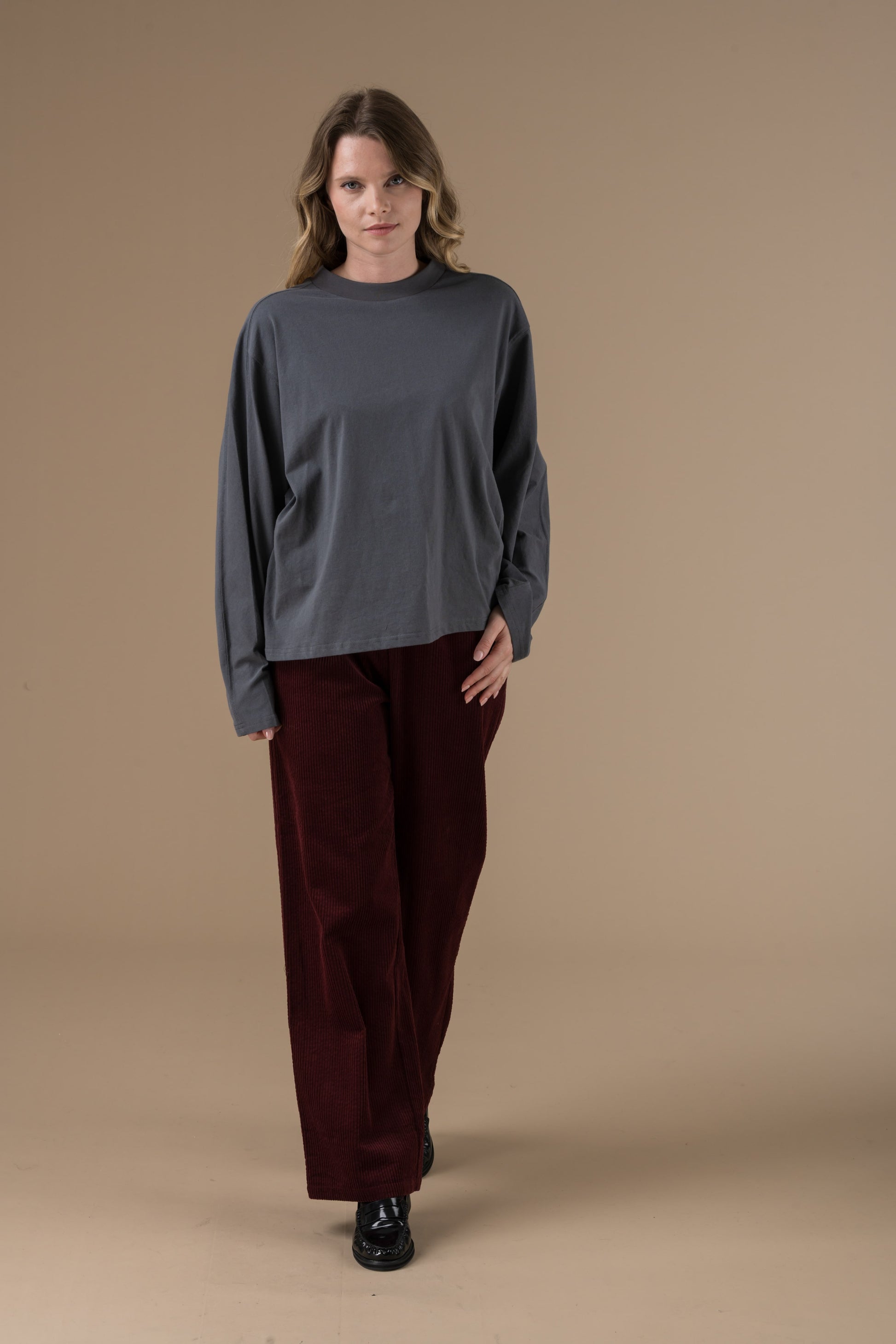 Pantalon Meredith droit en velours côtelé