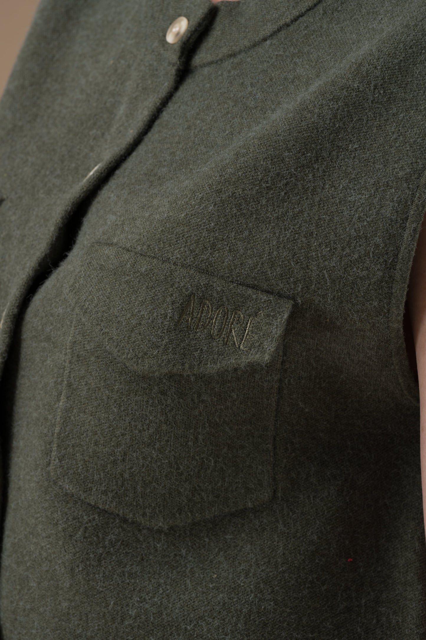 Gilet Tom structuré en maille à poches plaquées