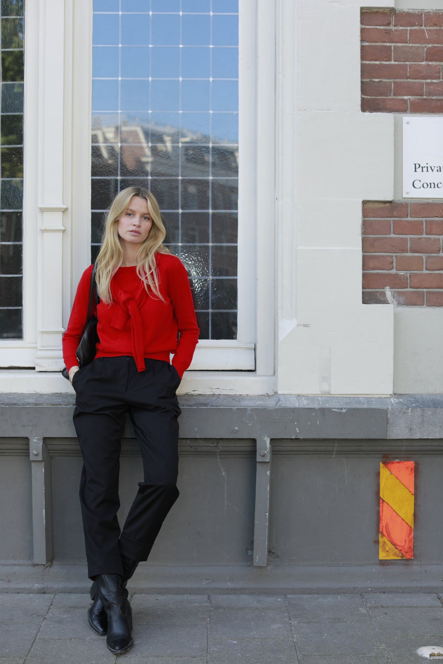 Pantalon Zoe à fines rayures raffinées