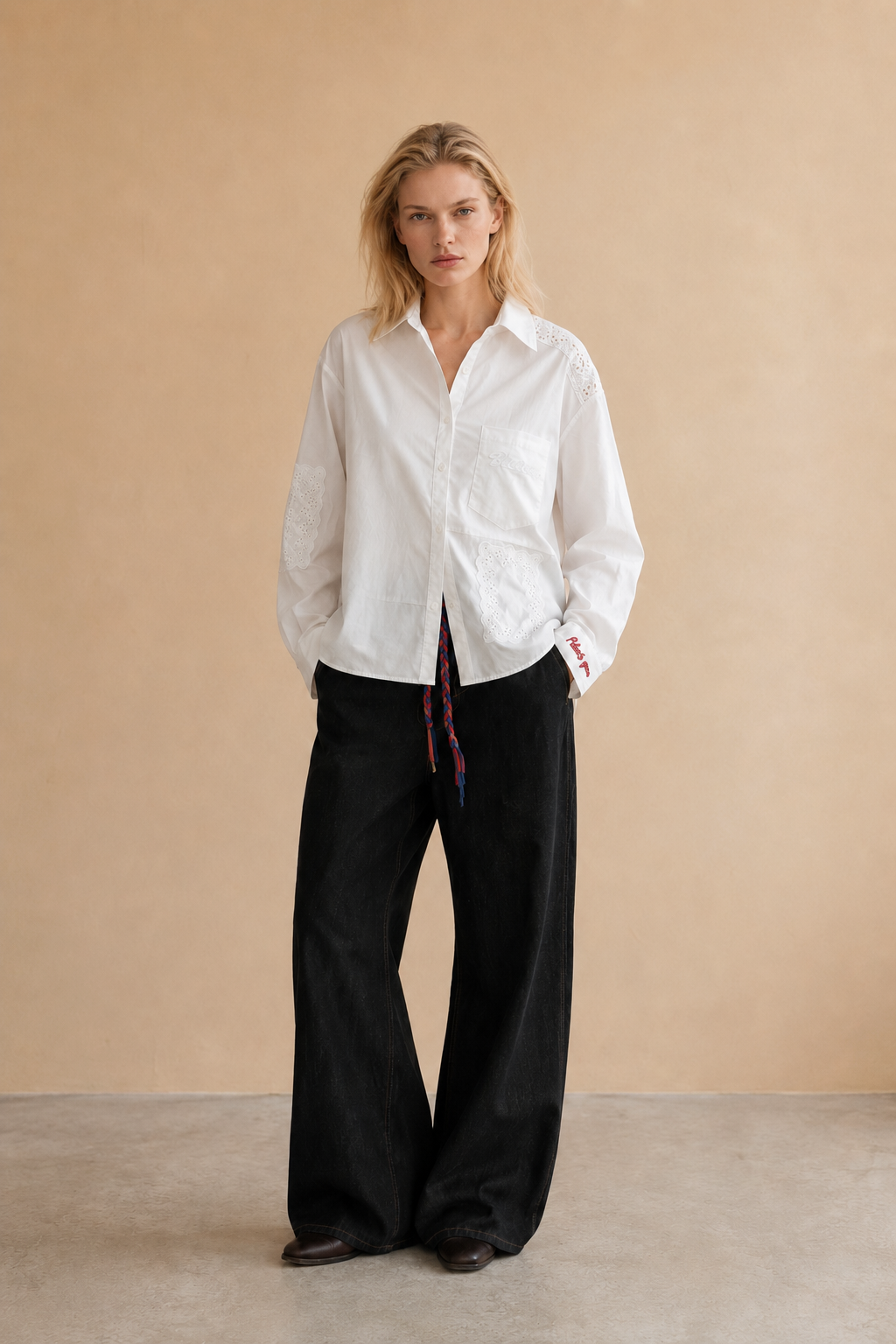 Chemise avec broderies Arlo - Écru