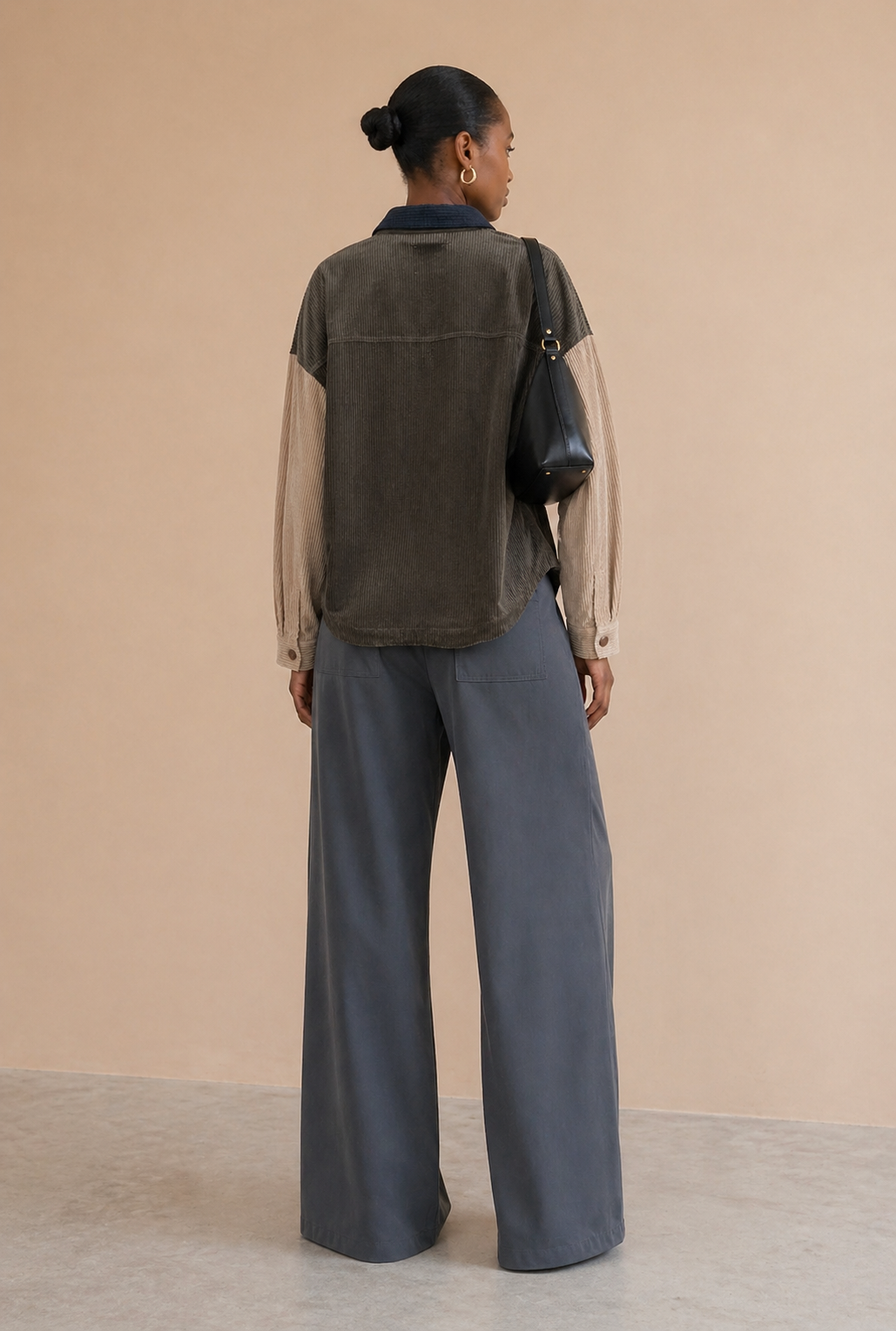 Surchemise bicolore velours avec grande poche Bertie - Kaki