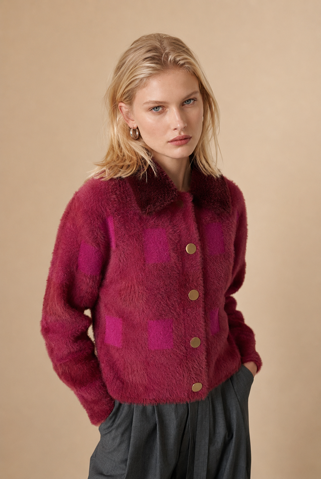 Gilet avec des carrés roses et col fausse fourrure Denise - Bordeaux