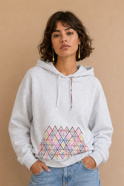 Sweat à capuche brodé Elynn - Écru chiné