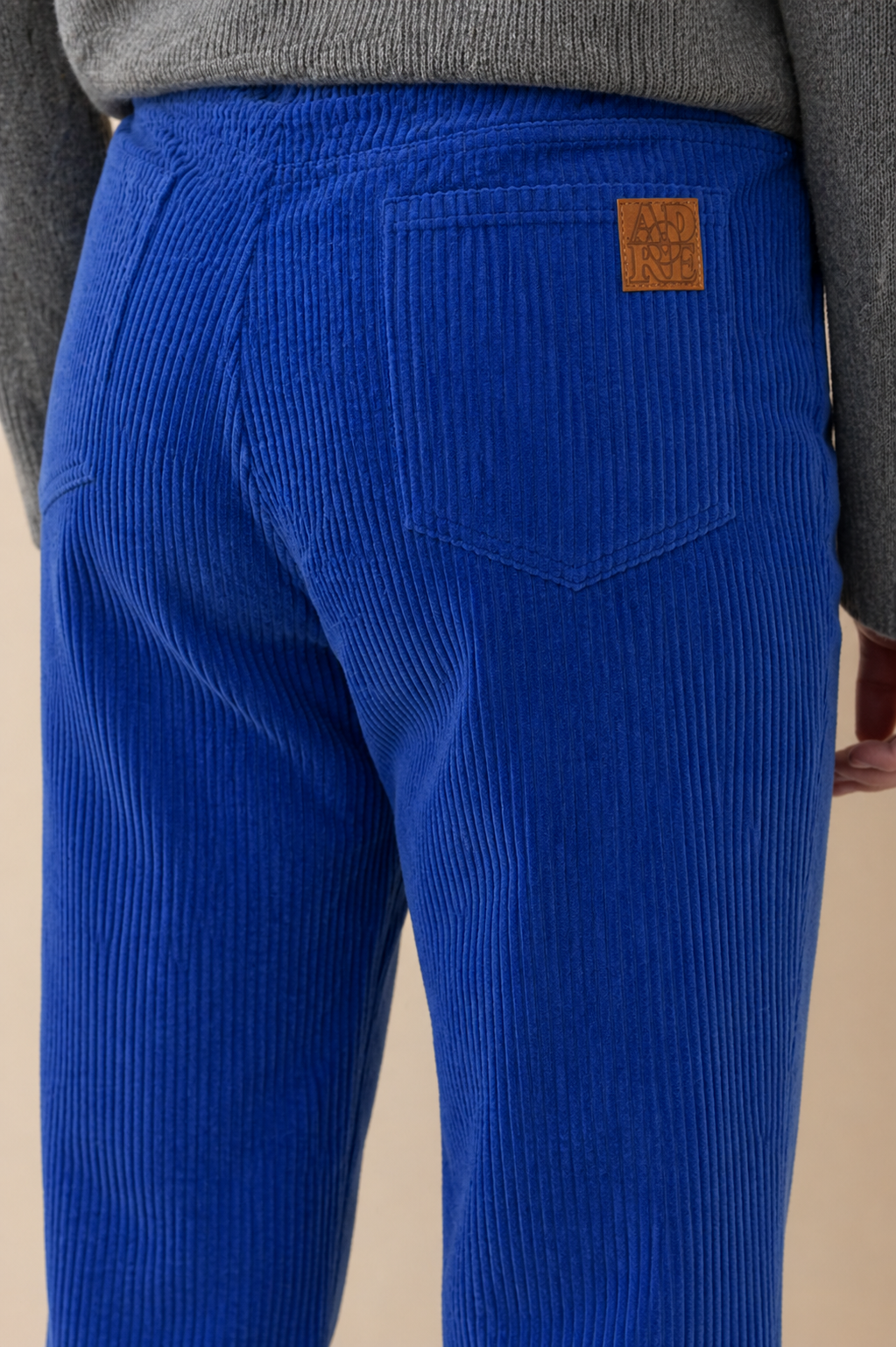Pantalon droit en velours côtelé Raquel - Électrique